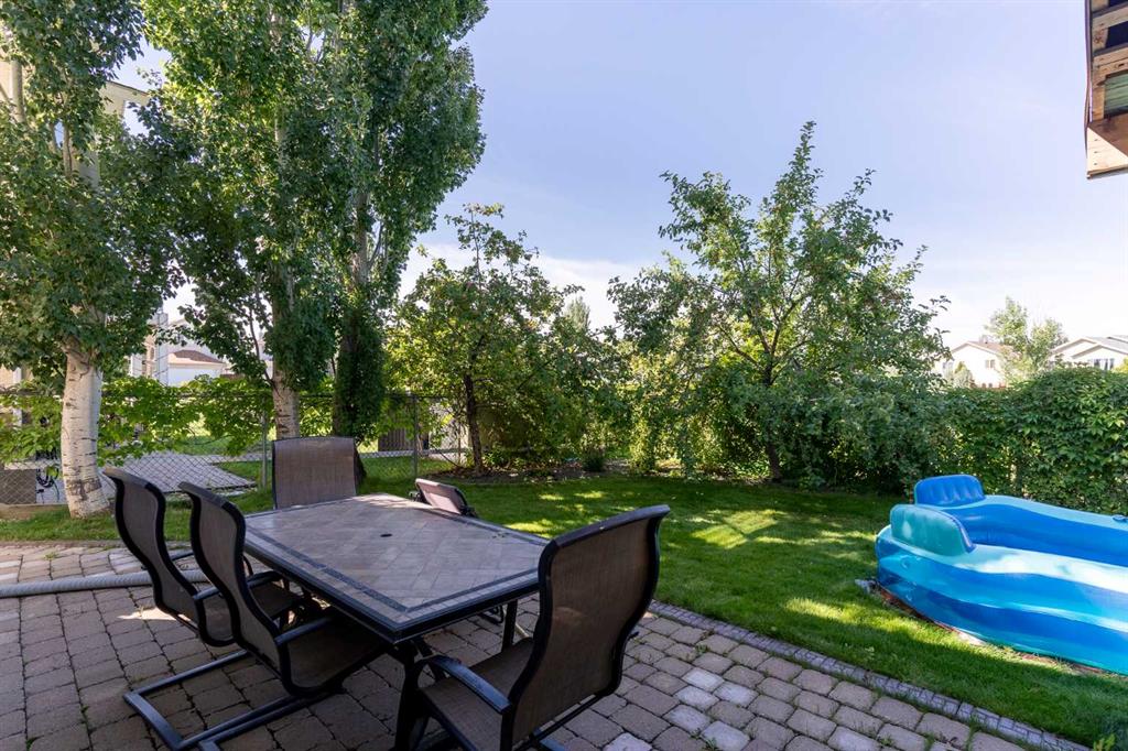 Picture for 14 Heritage Circle W https://www.cirrealty.ca/reb/ldar/9/A2266549_48.jpg