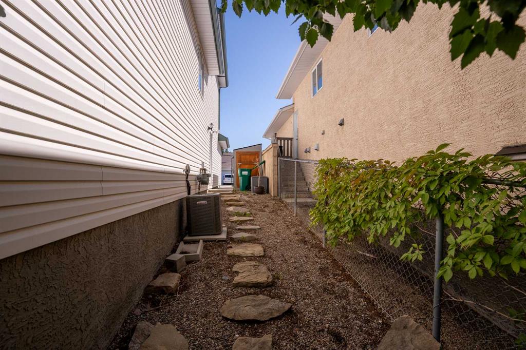 Picture for 14 Heritage Circle W https://www.cirrealty.ca/reb/ldar/9/A2266549_50.jpg