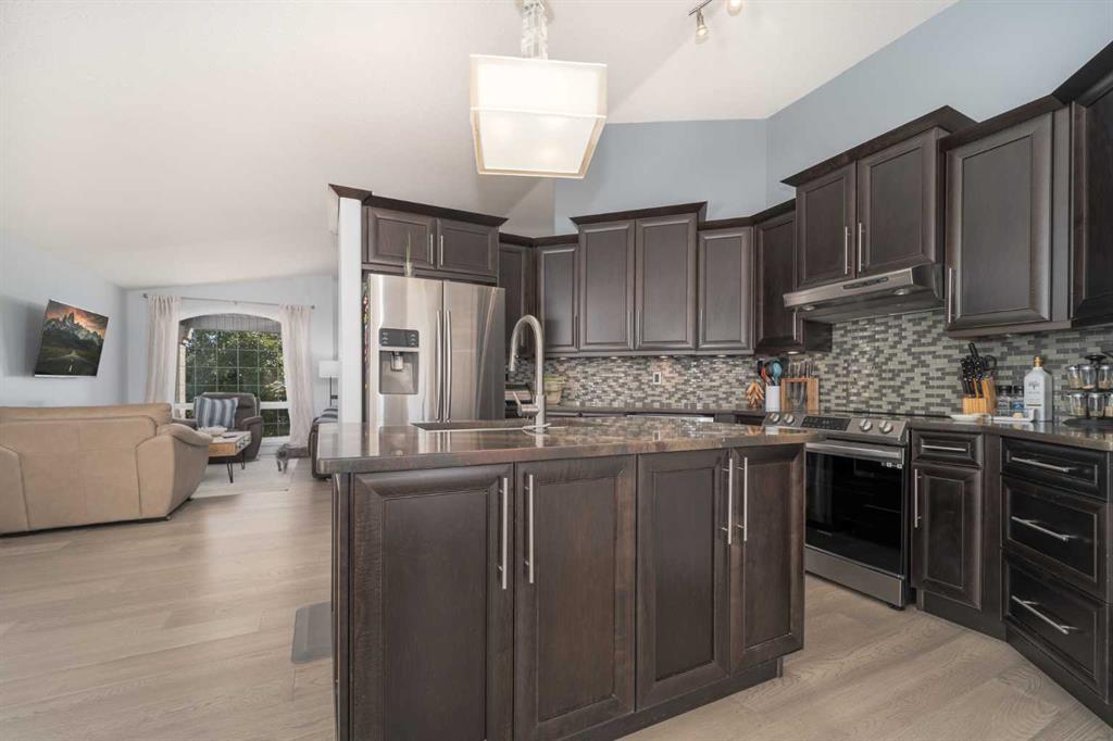 Picture for 14 Heritage Circle W https://www.cirrealty.ca/reb/ldar/9/A2266549_9.jpg