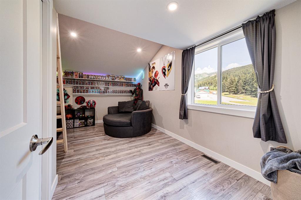 Picture for 2938 214   https://www.cirrealty.ca/reb/ldar/9/A2267019_36.jpg