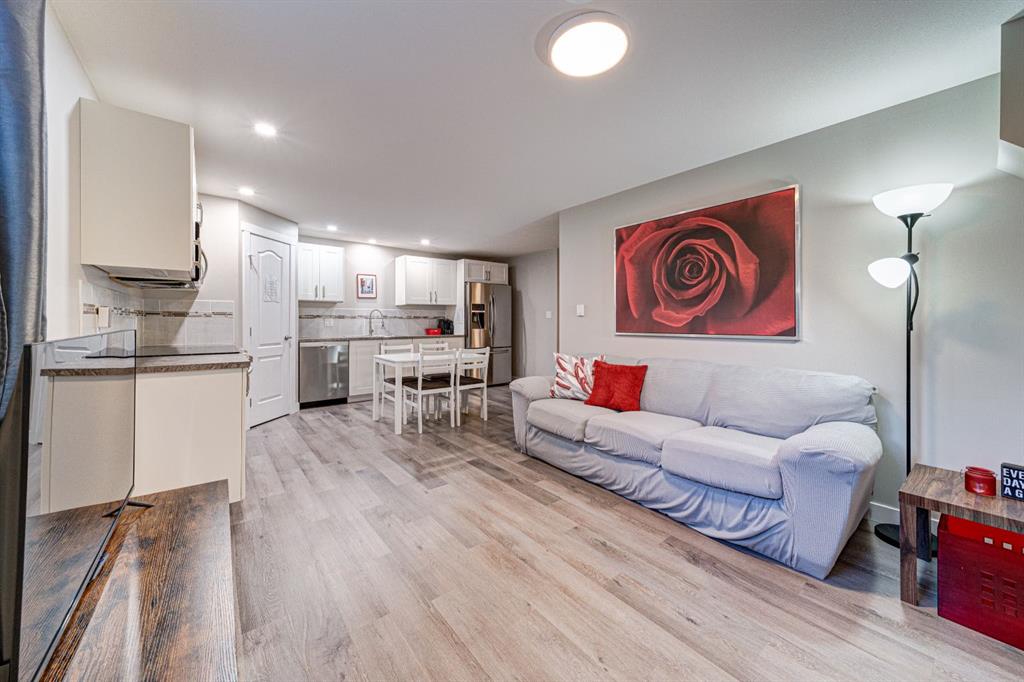 Picture for 2938 214   https://www.cirrealty.ca/reb/ldar/9/A2267019_42.jpg