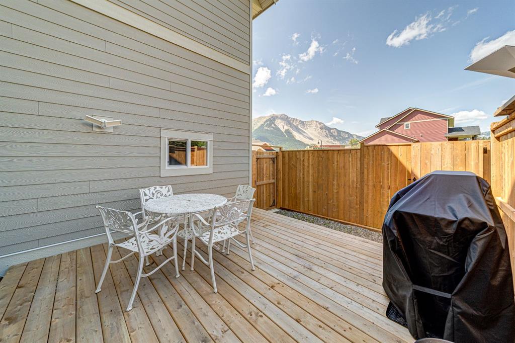 Picture for 2938 214   https://www.cirrealty.ca/reb/ldar/9/A2267019_49.jpg