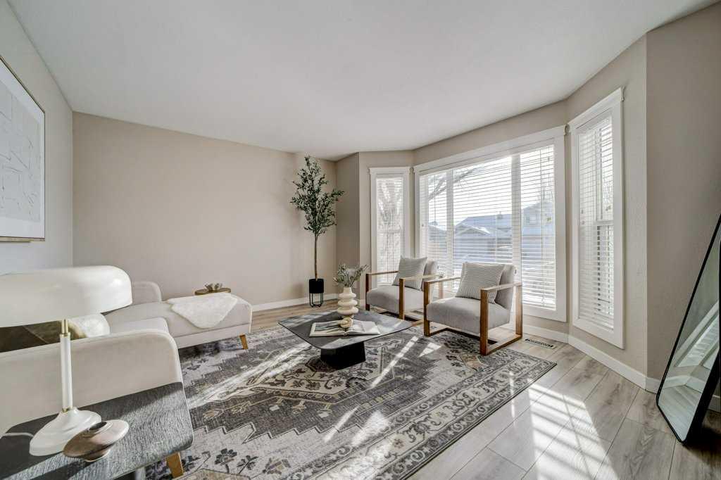 Picture for 29 Peigan Court W