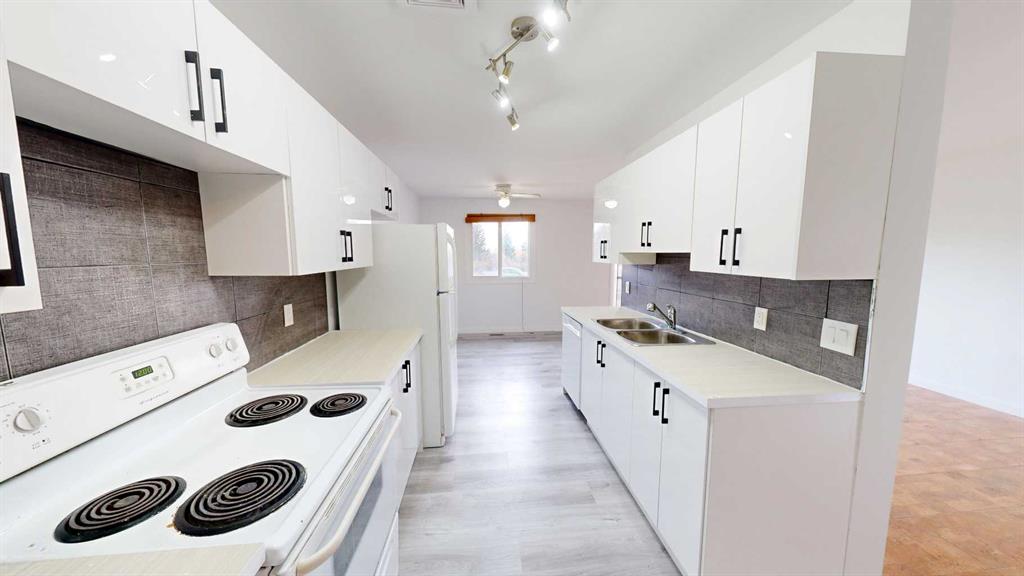 Picture for 40, 5 Acadia Road W