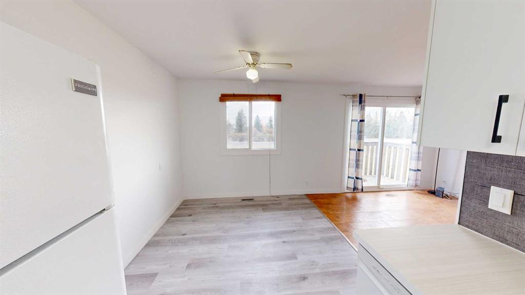 Picture for 40, 5 Acadia Road W