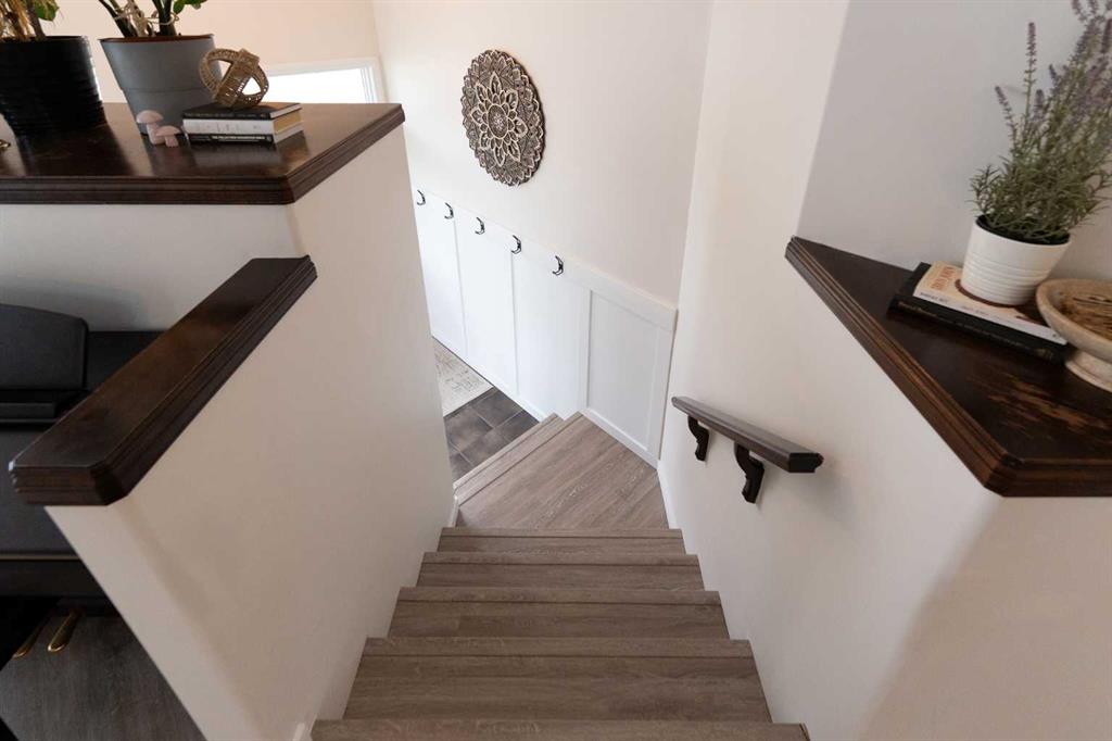 Picture for 148 Coalbanks Boulevard W