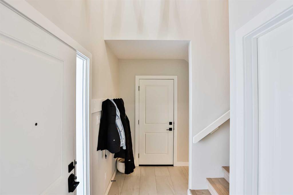 Picture for 549 Riverhills Way W