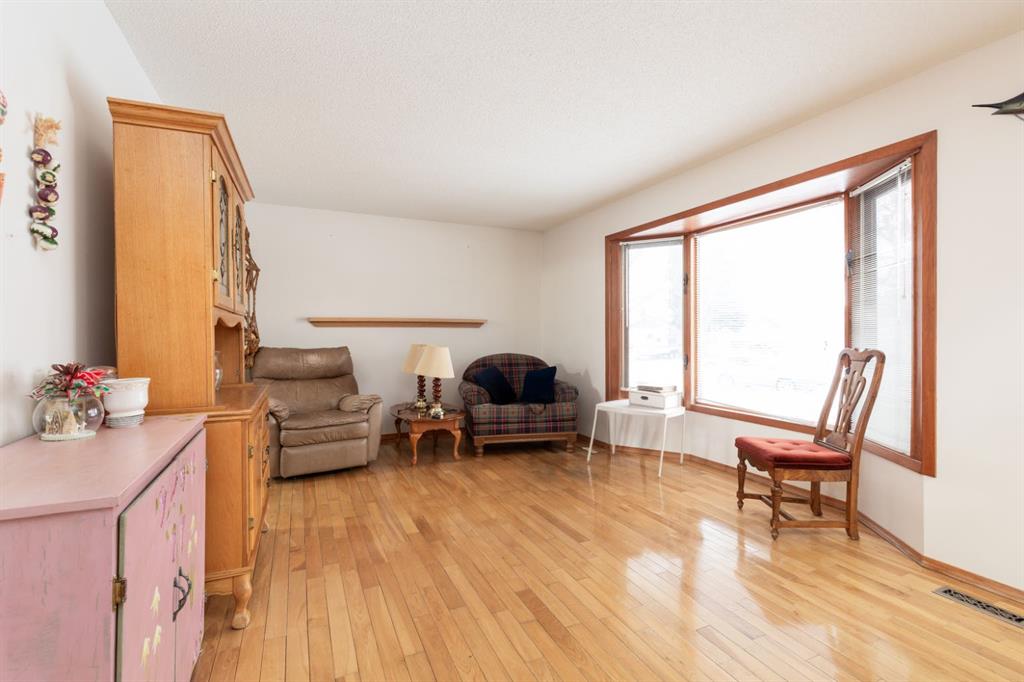 Picture for 2609 11A Avenue N