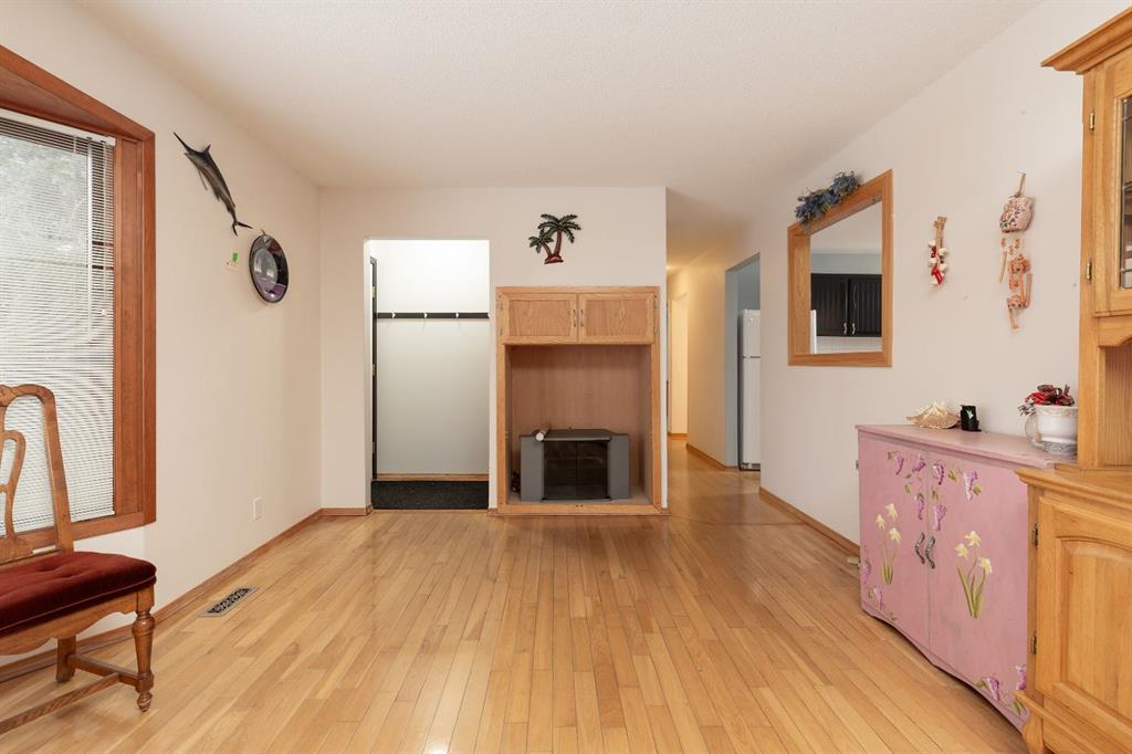 Picture for 2609 11A Avenue N