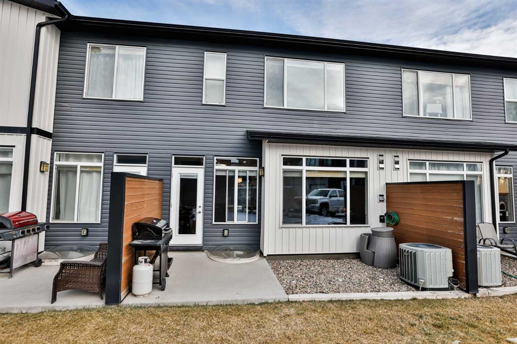 Picture for 2, 426 Highlands Boulevard W