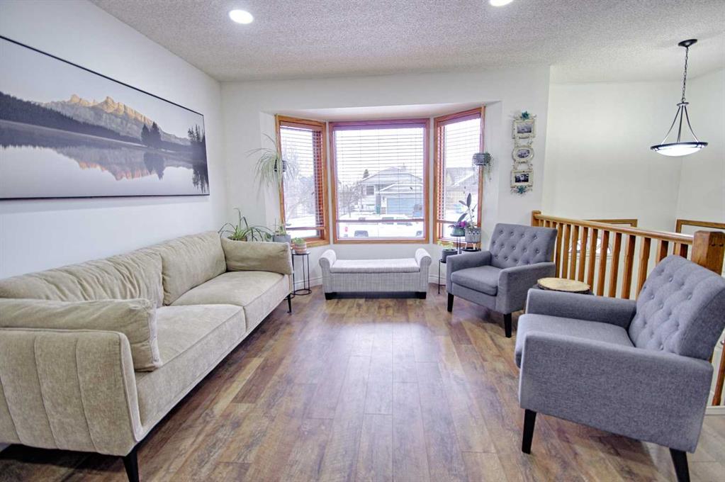 Picture for 46 Heritage Crescent W