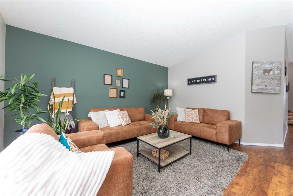 Picture for 619 Aberdeen Crescent W