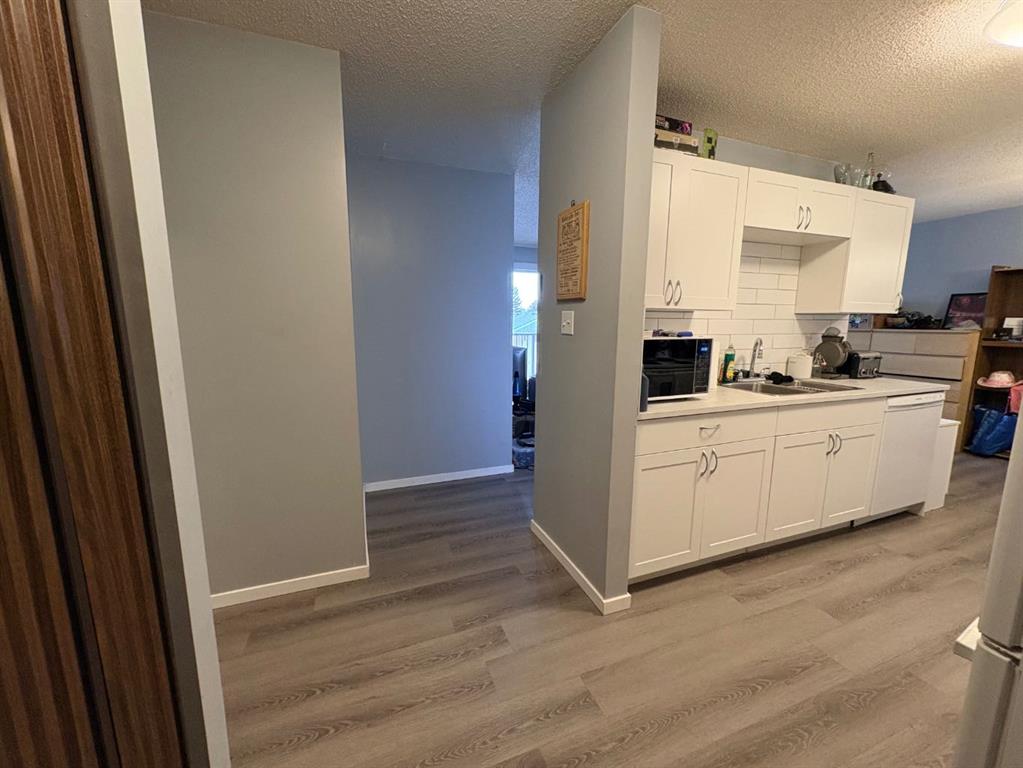 Picture for 308, 85 Foxbend Crescent N