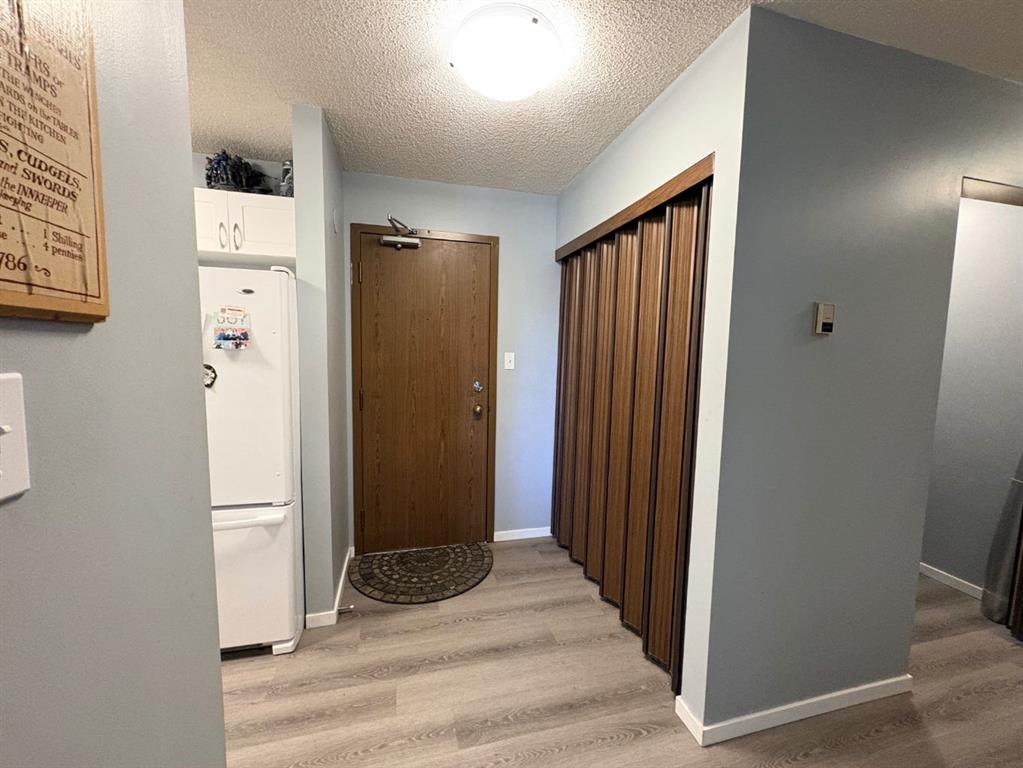 Picture for 308, 85 Foxbend Crescent N