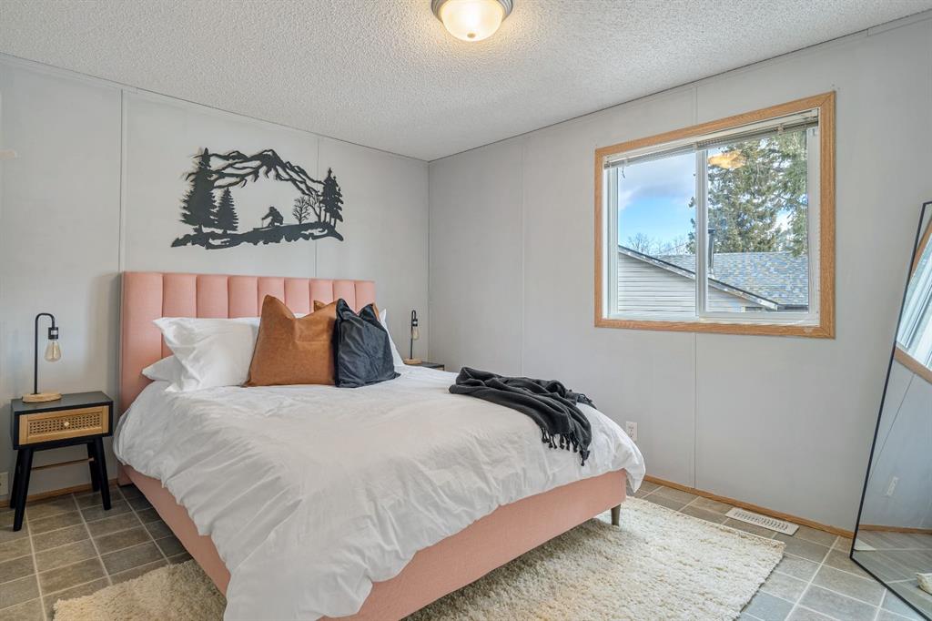 Picture for 1605 129 Street  