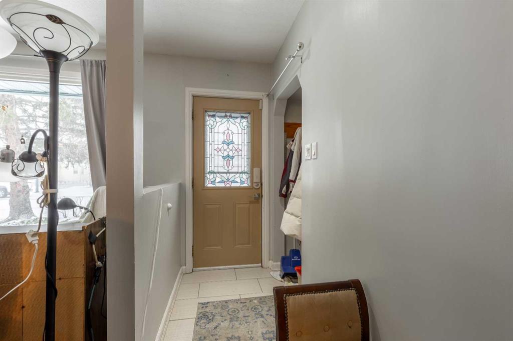 Picture for 819 8 Street S