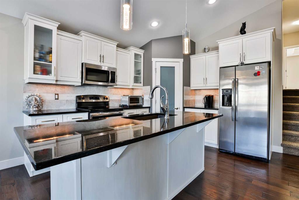 Picture for 517 Sixmile Crescent S