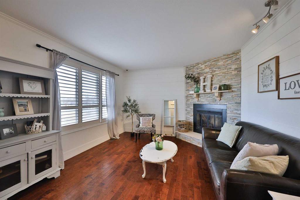 Picture for 182 S 3 Street E  