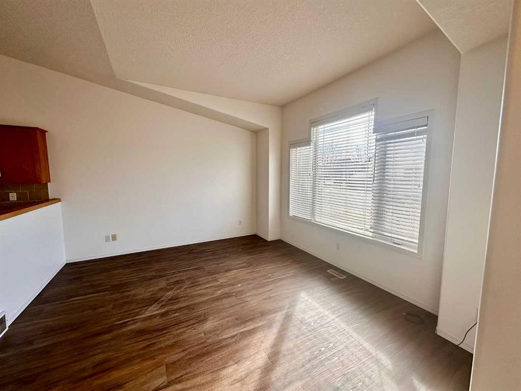 Picture for 613 Squamish Lane W