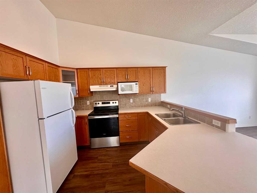 Picture for 613 Squamish Lane W