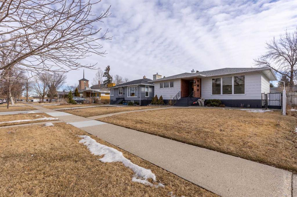 Picture for 533 16 Street S