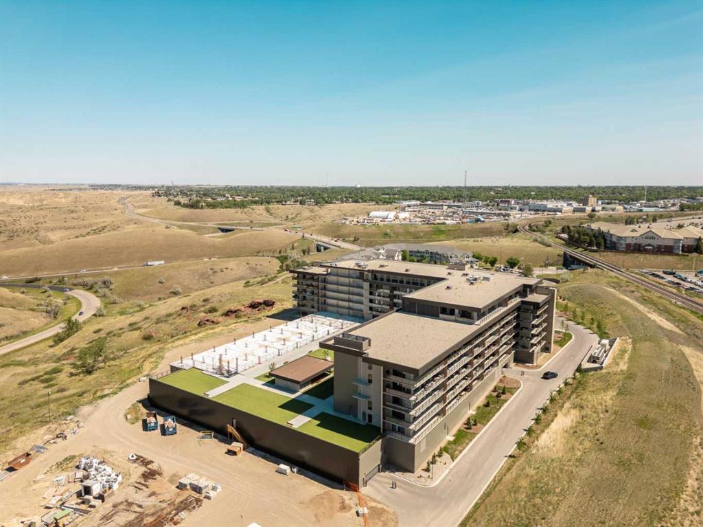 Picture for 218, 102 Scenic Drive N