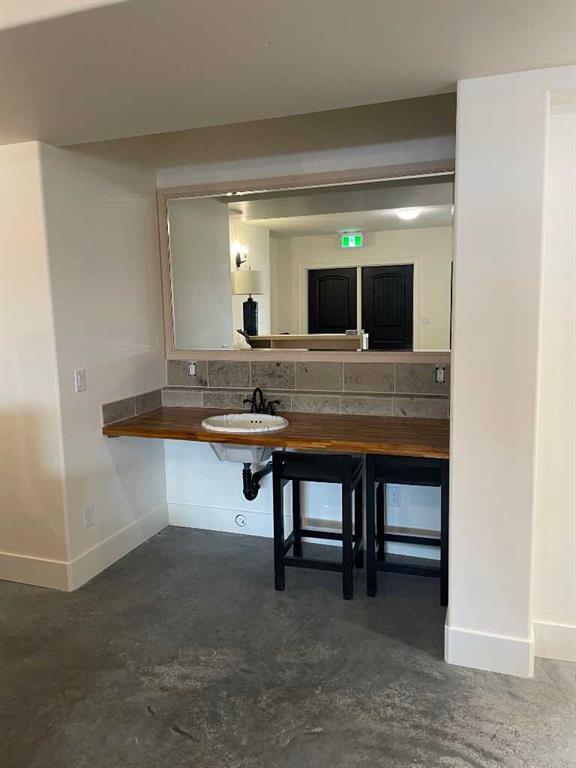Picture for 125 Lansdowne Street 