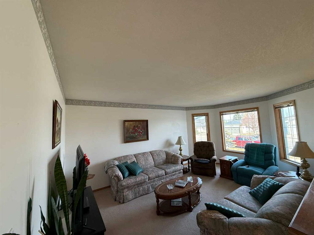 Picture for 128 Heritage Boulevard W