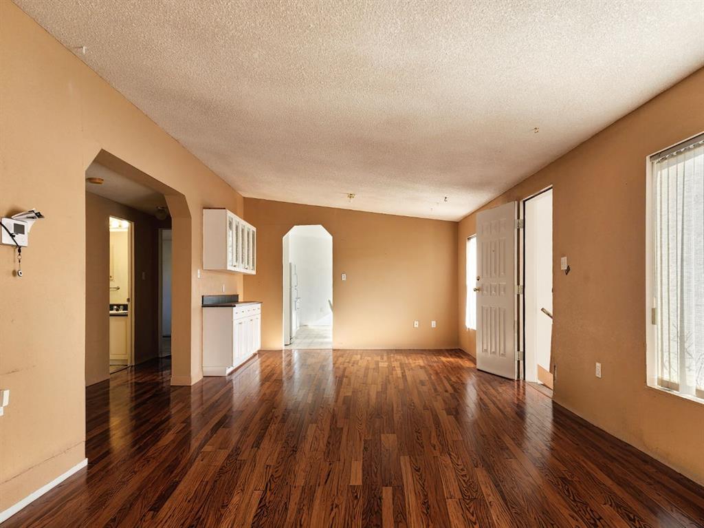 Picture for 234 49 Ave E  