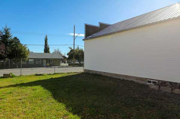 Picture for 22720, 22718 8 Avenue 