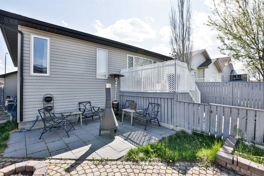 Picture for 499 Lynx Crescent N