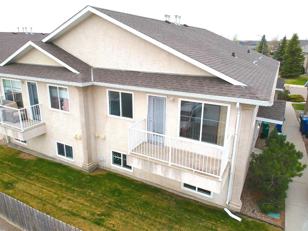 Picture for 4, 11 Highlands Place W