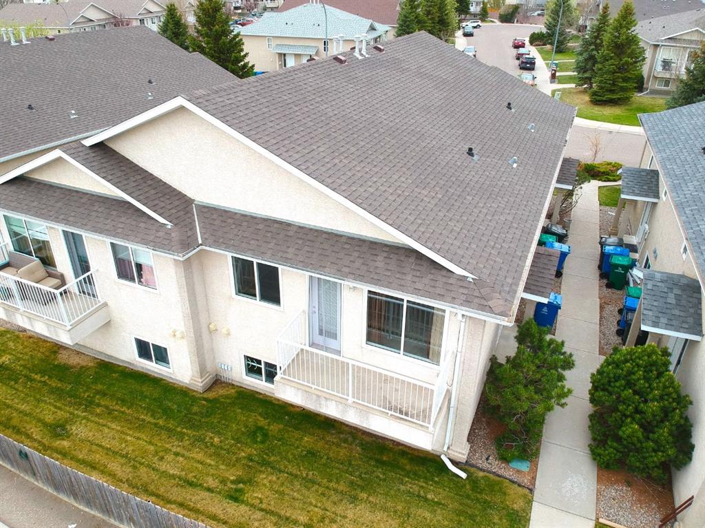 Picture for 4, 11 Highlands Place W