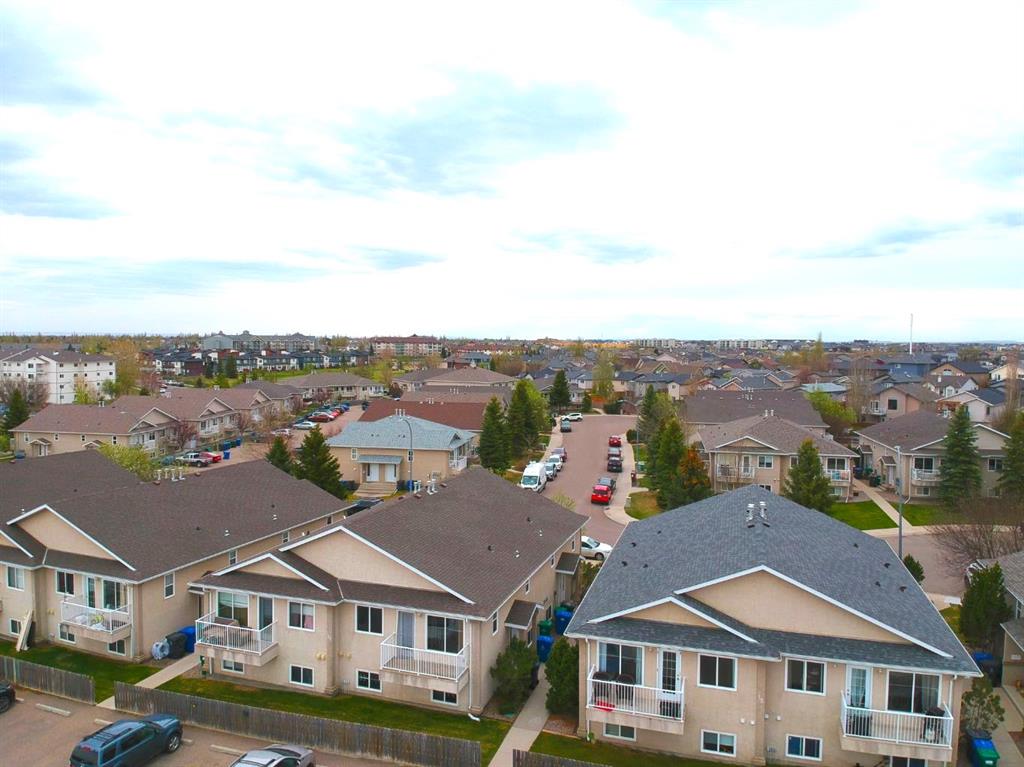 Picture for 4, 11 Highlands Place W