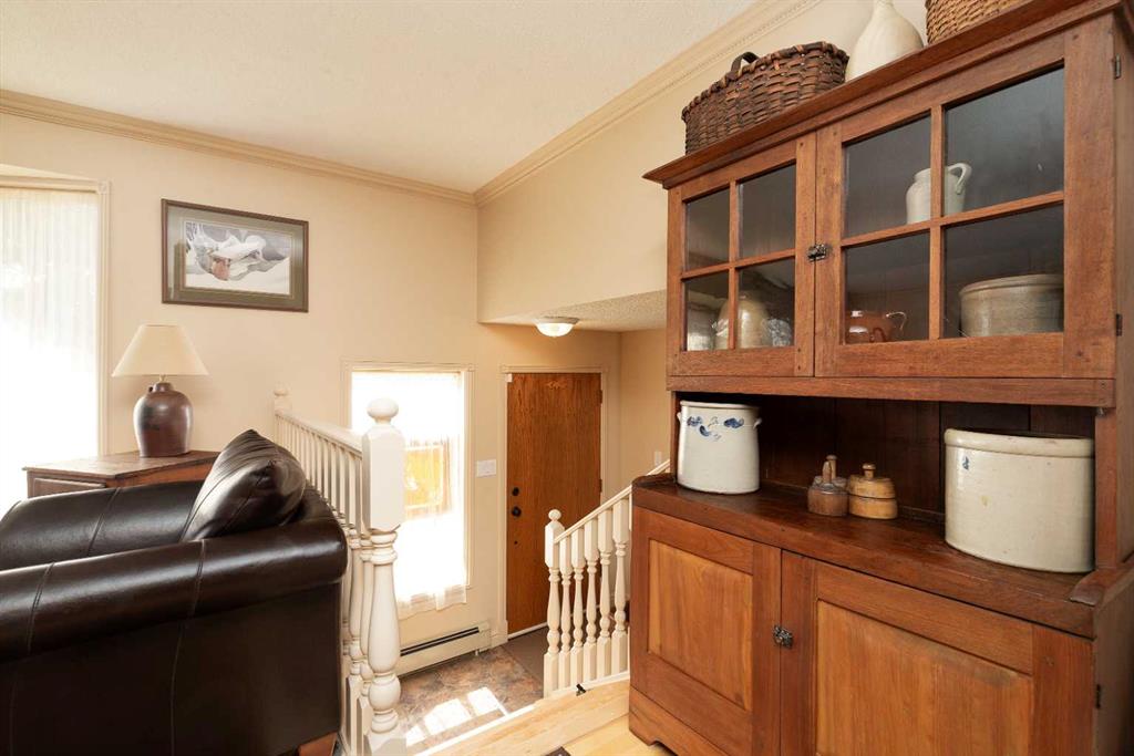 Picture for 41 Simon Fraser Boulevard W