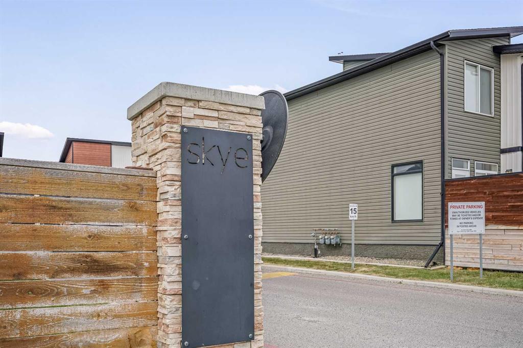 Picture for 2, 422 Highlands Boulevard W