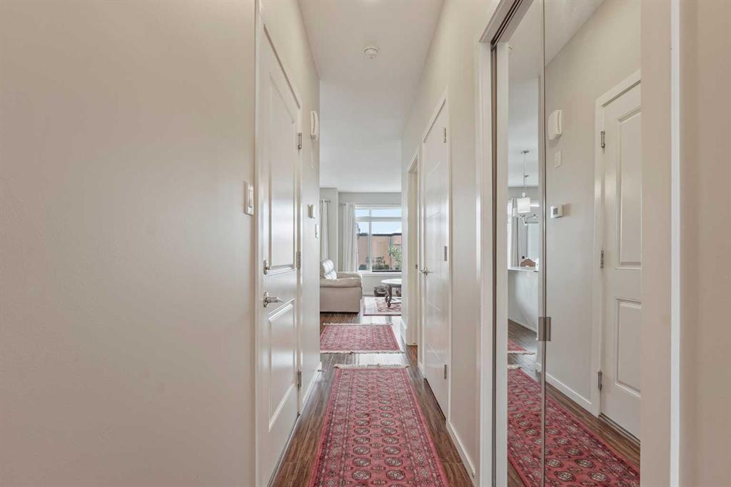 Picture for 2, 422 Highlands Boulevard W