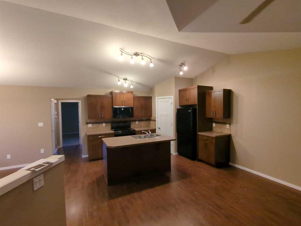 Picture for 144 Mt Sundial Court W