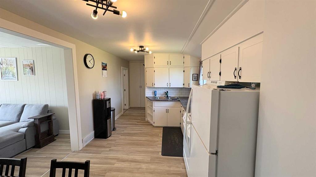 Picture for 518 3 Street W