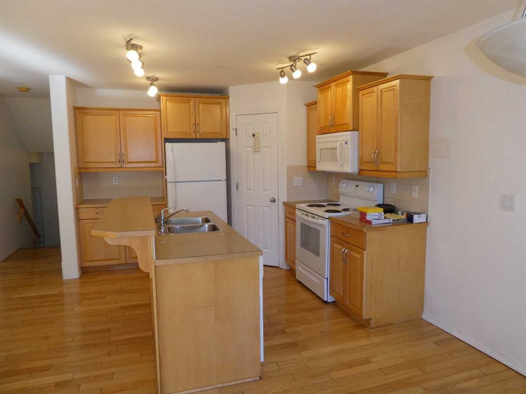 Picture for 243 Fairmont Boulevard S
