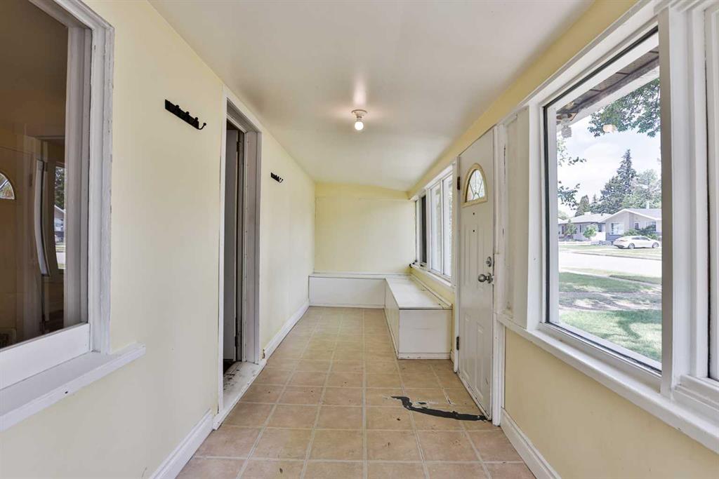 Picture for 318 16 Street N