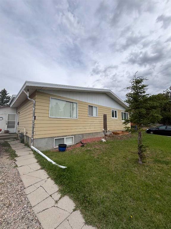 Picture for 62 Carleton Road W