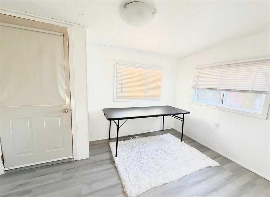 Picture for 18, 2300 13 Street N