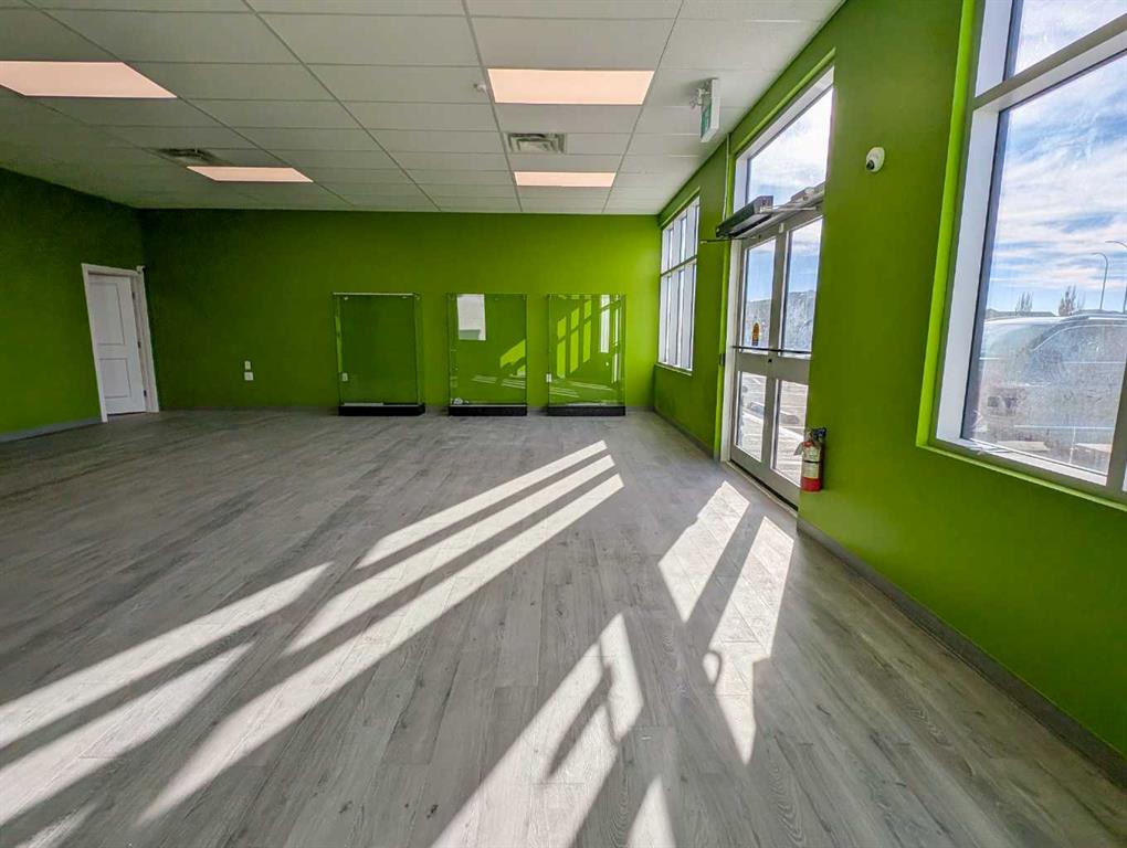 Picture for 304, 4979 Southlands Drive SE