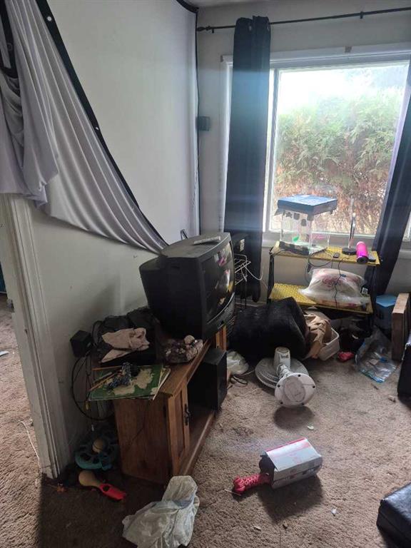 Picture for 52 8 Street SE