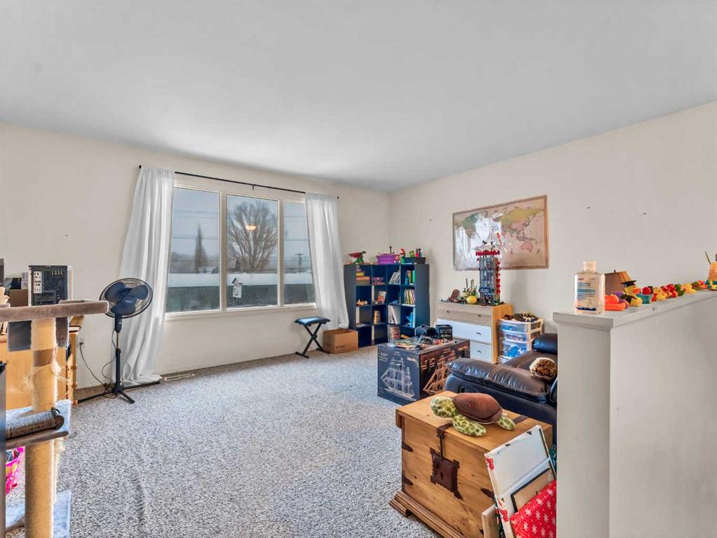 Picture for 933 &amp; 935 1 Street SW