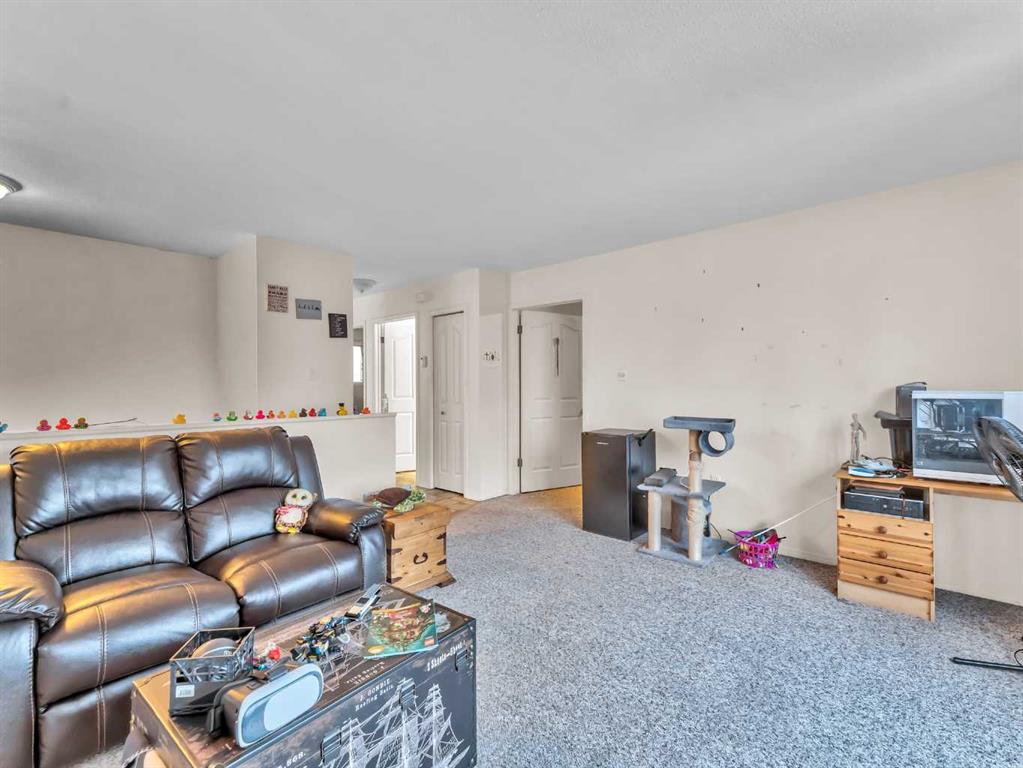 Picture for 933 &amp; 935 1 Street SW