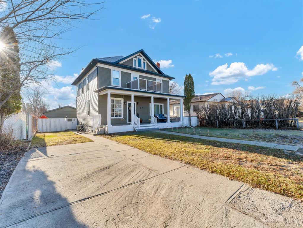 Picture for 27 4 Street SW