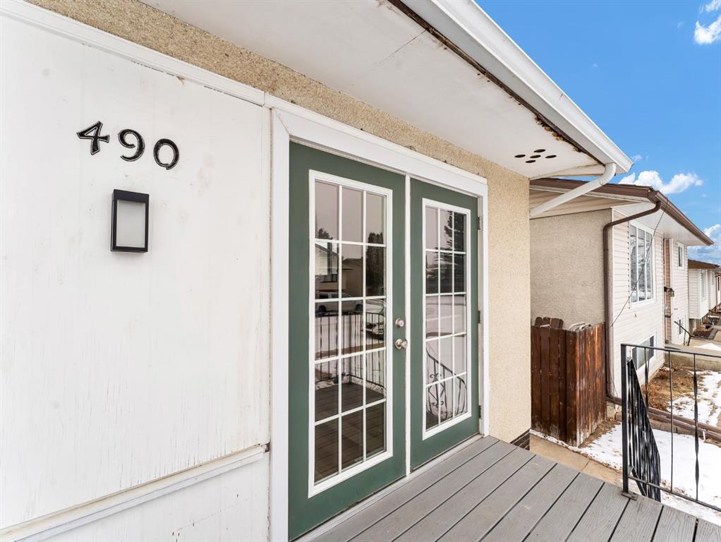 Picture for 490 18 Street NE