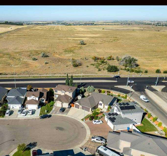 Picture for 175 Vista Close SE